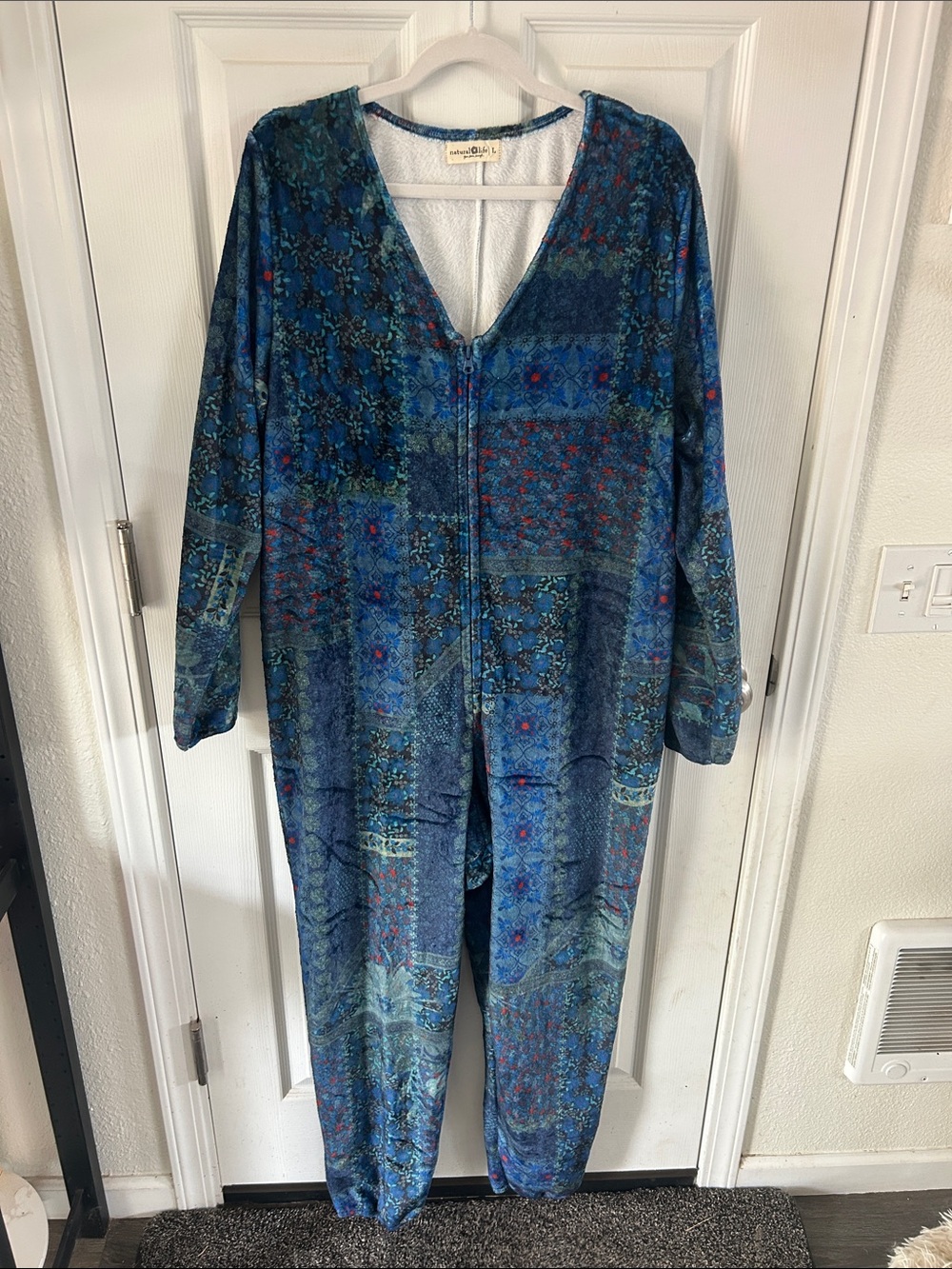 NATURAL LIFE Teal & Blue Patterned Zip-Front Jumpsuit with Red Accents